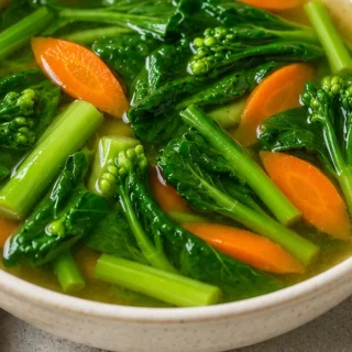 Quick Chinese Veggie Soup - vegetable soup - Vegetable soup: Make the quickest, healthiest Chinese vegetable soup in just 15 minutes. A low-calorie, flavor-pack