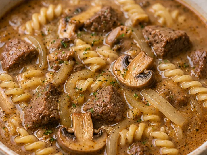 Beef Stroganoff Soup: Cozy Comfort