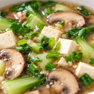The Easiest Vegan Miso Soup